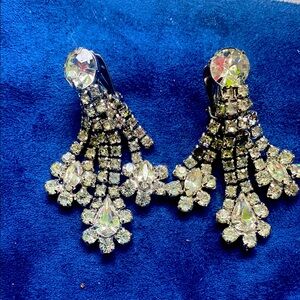 Vintage Elegant Silver Crystal Drop Earrings